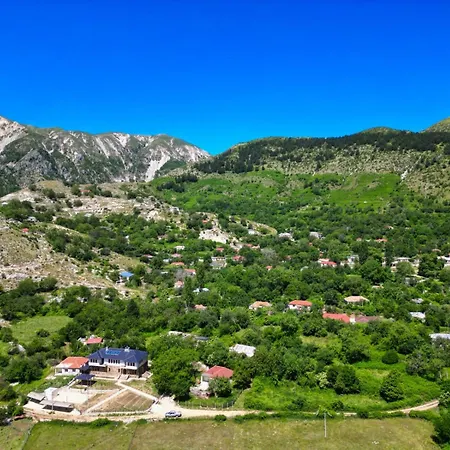 Dr Bizhga Agroturizem 招待所 *