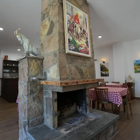 Dr Bizhga Agroturizem 招待所 *