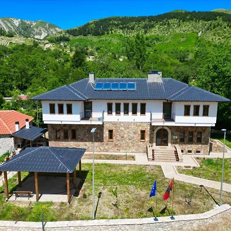 Dr Bizhga Agroturizem 招待所 *