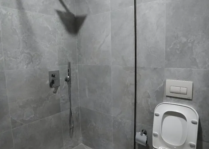 Dr Bizhga Agroturizem Golem (Gjirokaster)