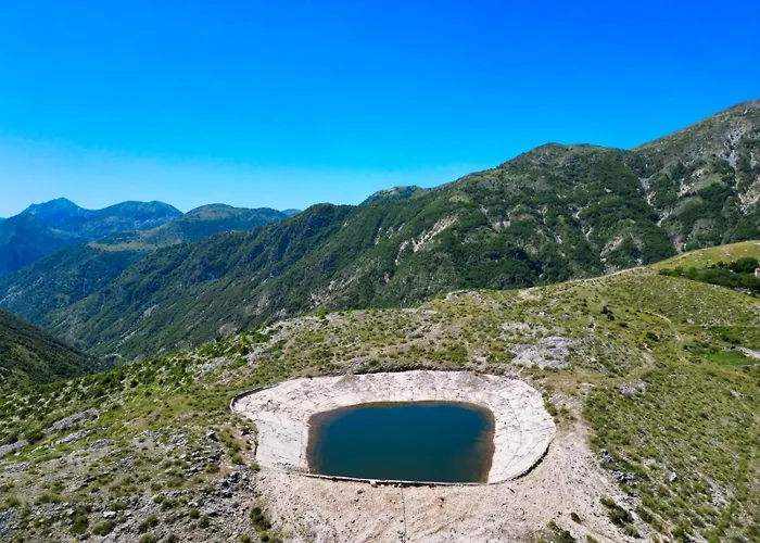 Dr Bizhga Agroturizem Affittacamere Golem (Gjirokaster)