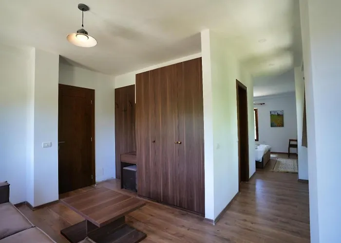 Affittacamere Dr Bizhga Agroturizem *