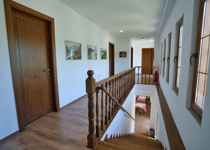 Dr Bizhga Agroturizem Affittacamere Golem (Gjirokaster)