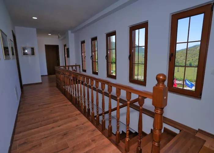 Dr Bizhga Agroturizem Affittacamere Golem (Gjirokaster)