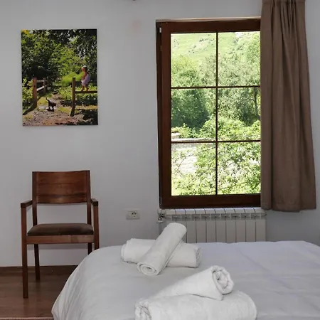 Gæstehus Dr Bizhga Agroturizem Golem (Gjirokaster)