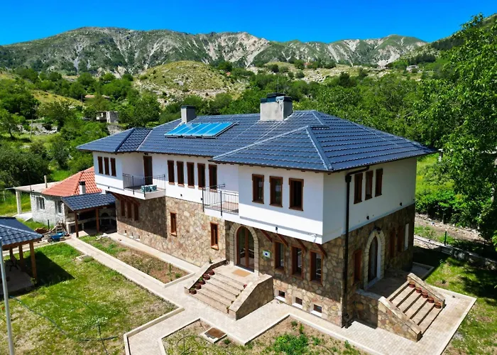 Pensjonat Dr Bizhga Agroturizem Golem (Gjirokaster)