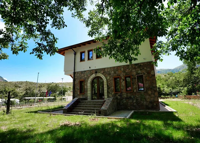 Dr Bizhga Agroturizem Pensjonat