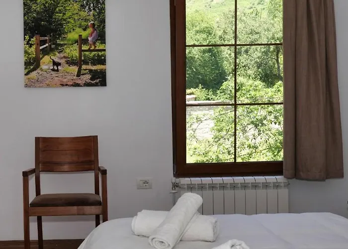 Pensjonat Dr Bizhga Agroturizem Golem (Gjirokaster)