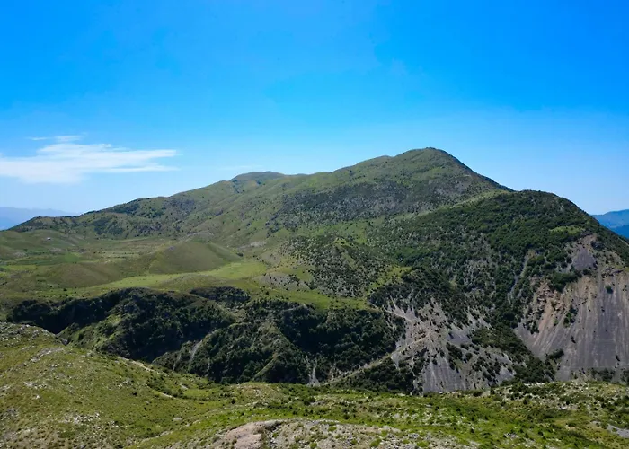 Dr Bizhga Agroturizem Golem (Gjirokaster)