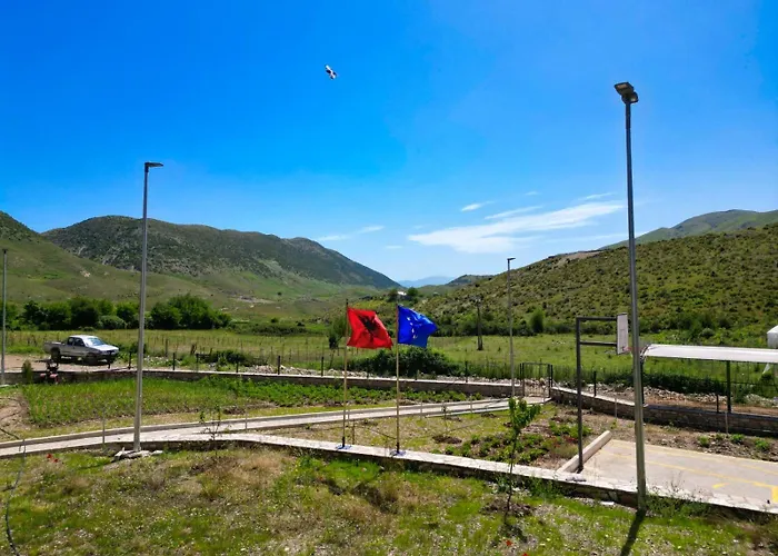 Pensjonat Dr Bizhga Agroturizem Golem (Gjirokaster)