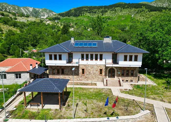Dr Bizhga Agroturizem Pensjonat *